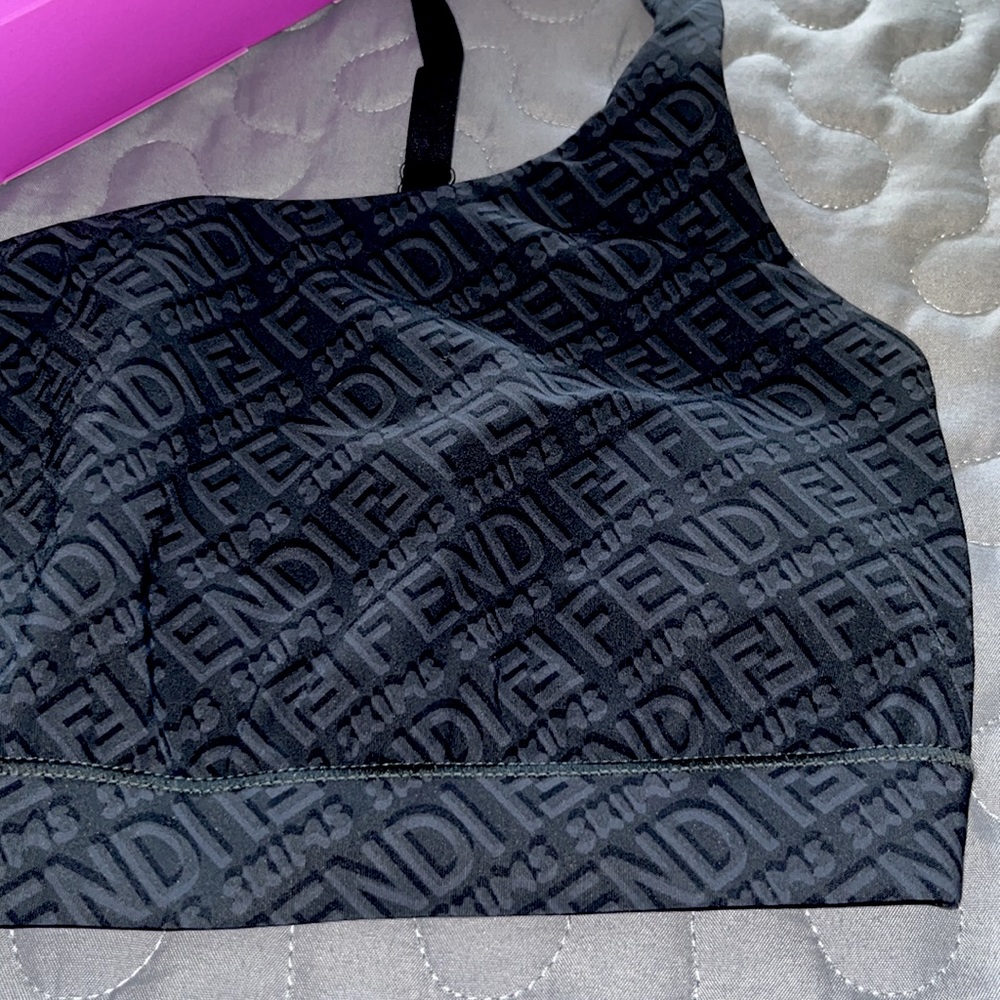 FENDI x SKIMS 🖤 capsule collection LIMITED EDITION ONE Bralette in Black 🖤 - Picture 9 of 11